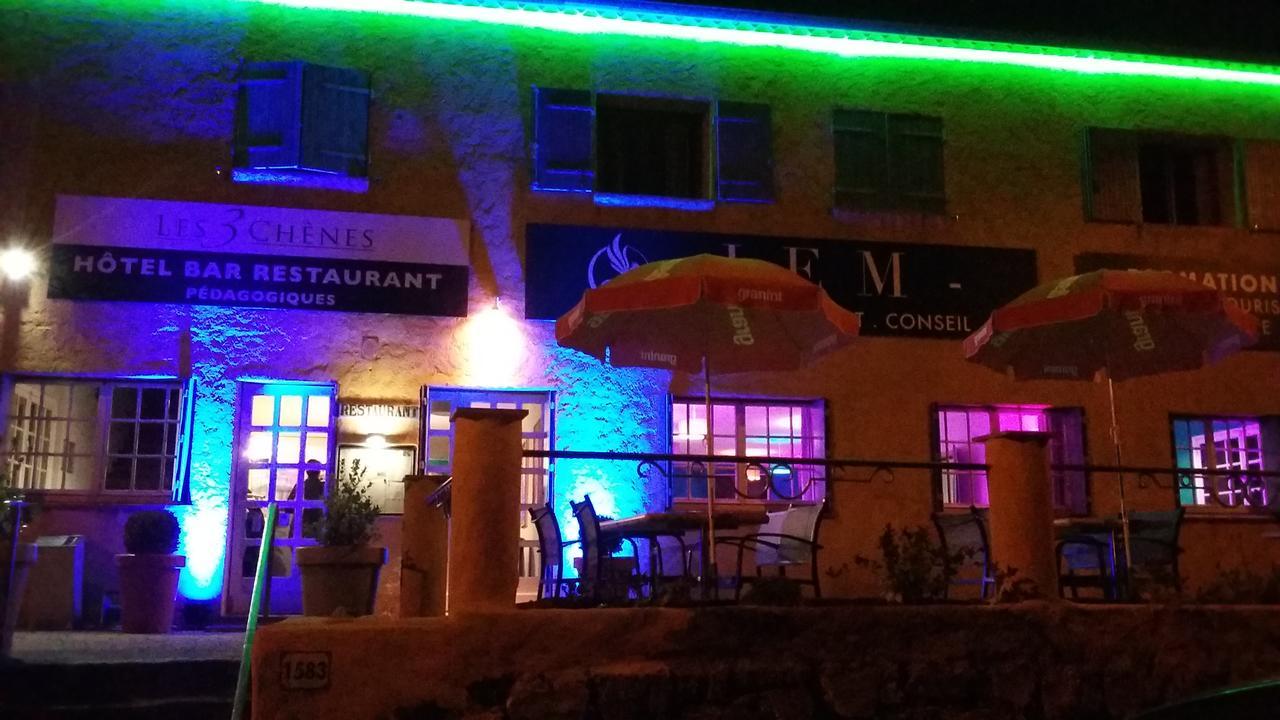 Hotel Restaurant Les 3 Chenes Fréjus