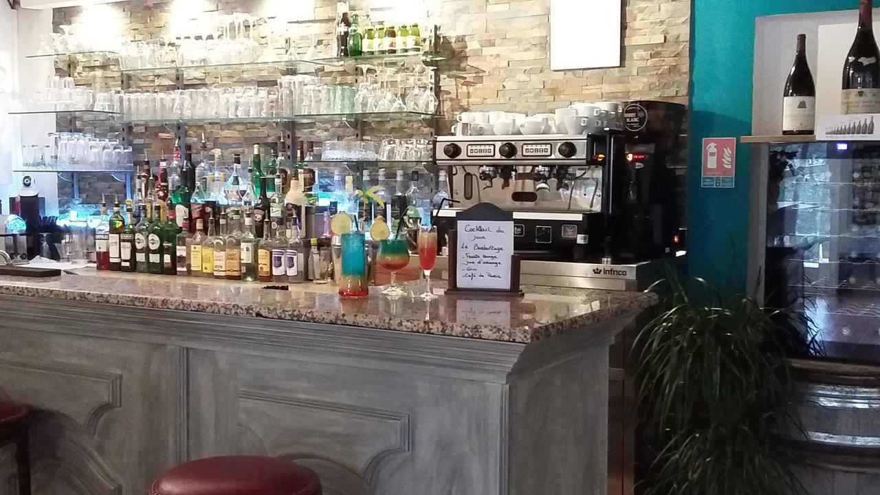Restaurant Les 3 Chenes Hotel Fréjus