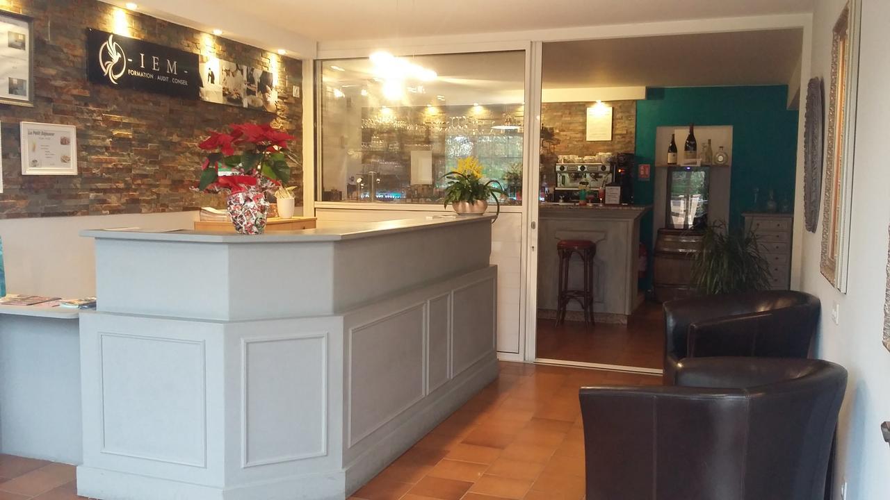 Restaurant Les 3 Chenes Hotel 2*