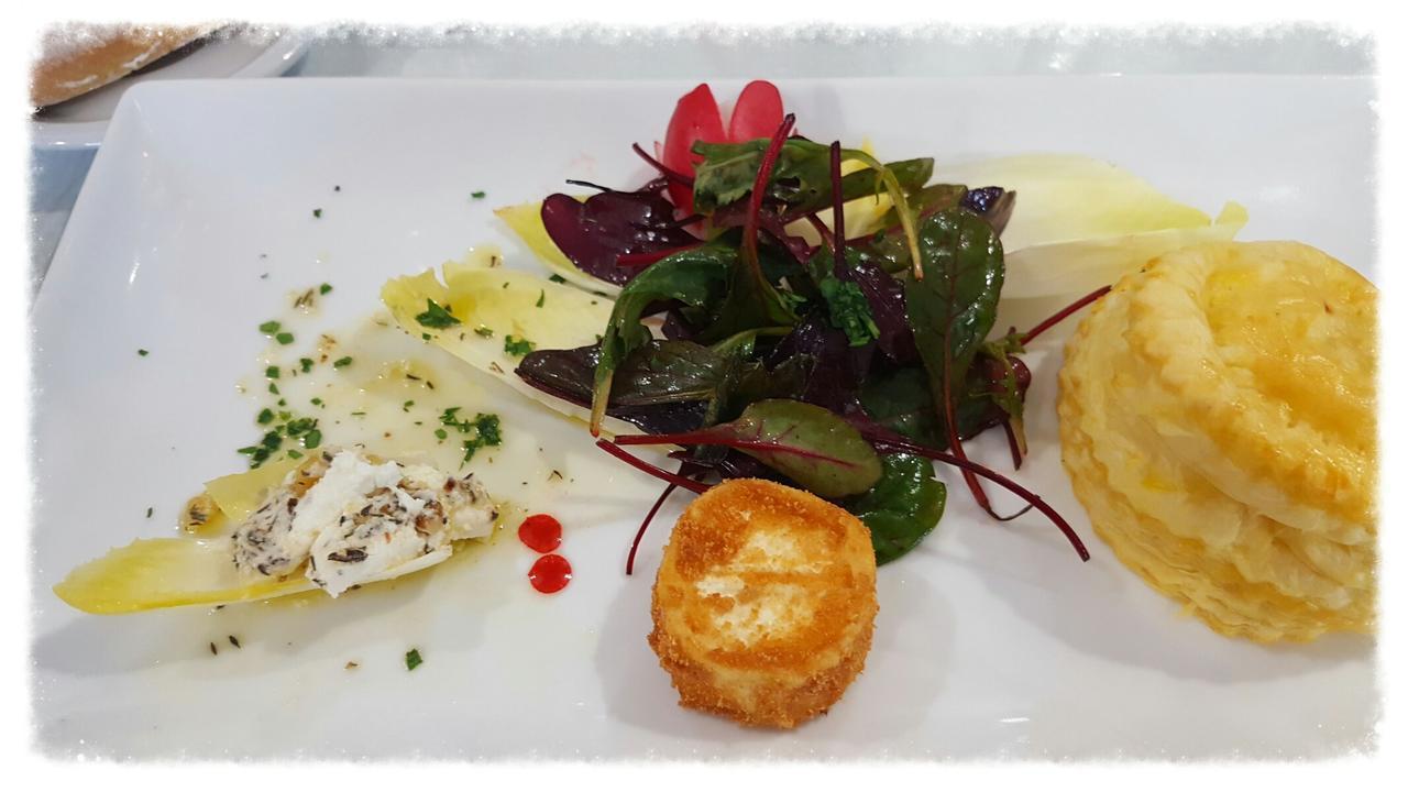 Hotel Restaurant Les 3 Chenes Fréjus