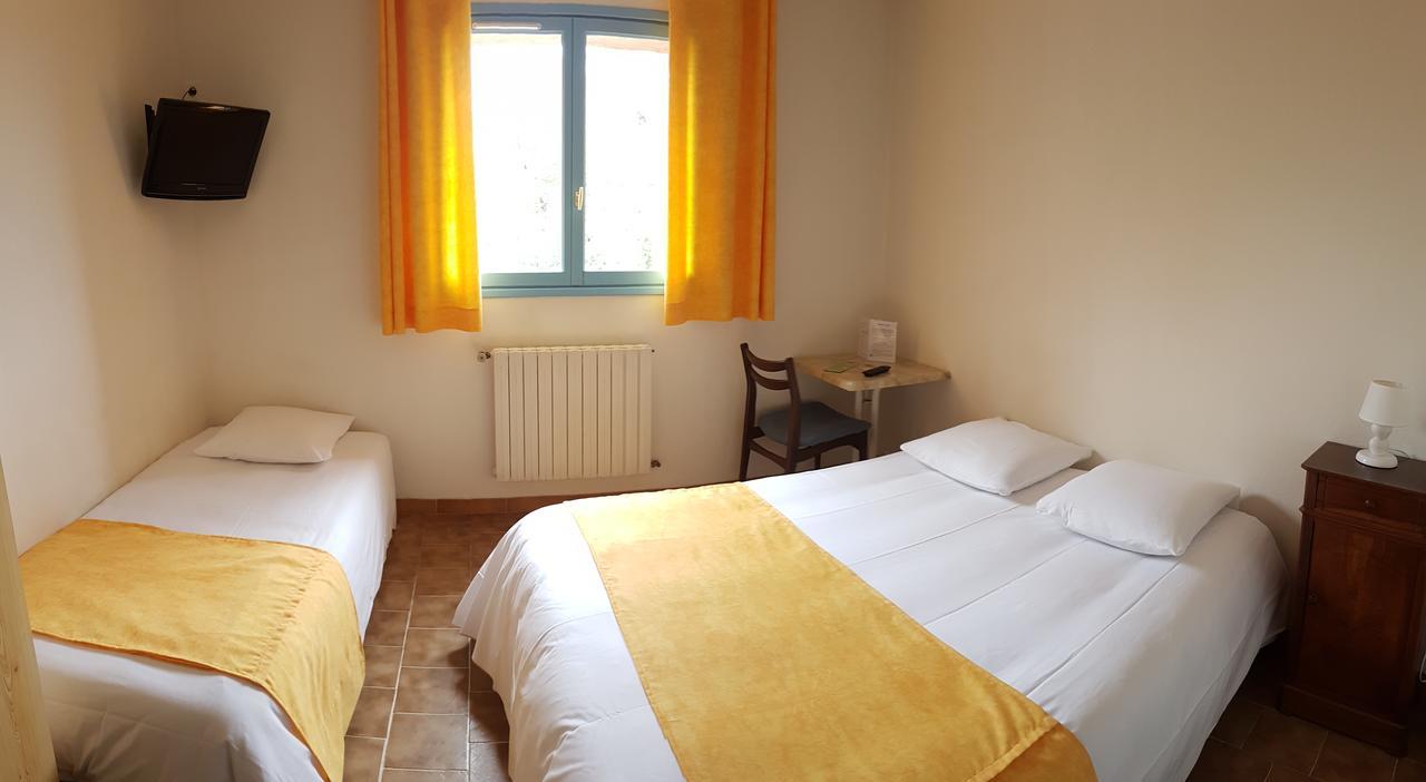 Hotel Restaurant Les 3 Chenes 2*